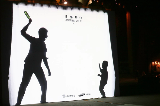 Có 3 con nhưng đến 2 đứa không phải ruột thịt, người chồng đòi bồi thường thì nhận cái kết bất ngờ Ảnh 4