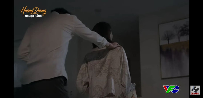 Tập 26 'Hướng dương ngược nắng': Việt Anh 'đột nhập' vào nhà vợ tương lai lúc nửa đêm Ảnh 13