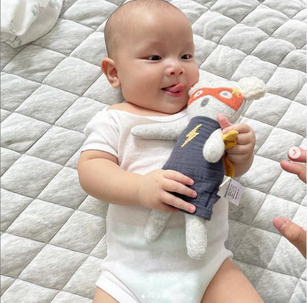 Nhiều người còn khẳng định rằng, Leon chắc chắn sau này sẽ là một... danh hài nổi tiếng vì khuôn mặt lúc nào cũng tràn đầy sự vui vẻ.