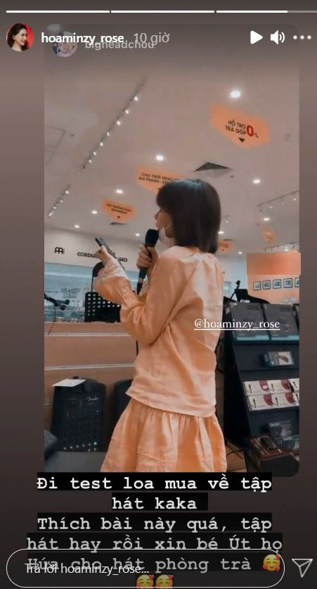 Hòa Minzy cũng đã đăng tải lại khoảnh khắc cover Sài Gòn đau lòng quá này trên Instagram story của mình.