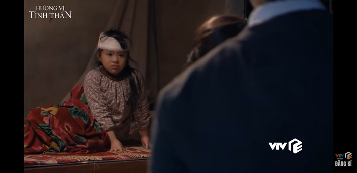 Tập 2 'Hương vị tình thân': Phương Nam bị mẹ nuôi bỏ rơi giữa chợ vì xô em ngã Ảnh 10