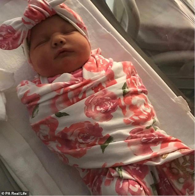 Con gái của Jeff và Erica.