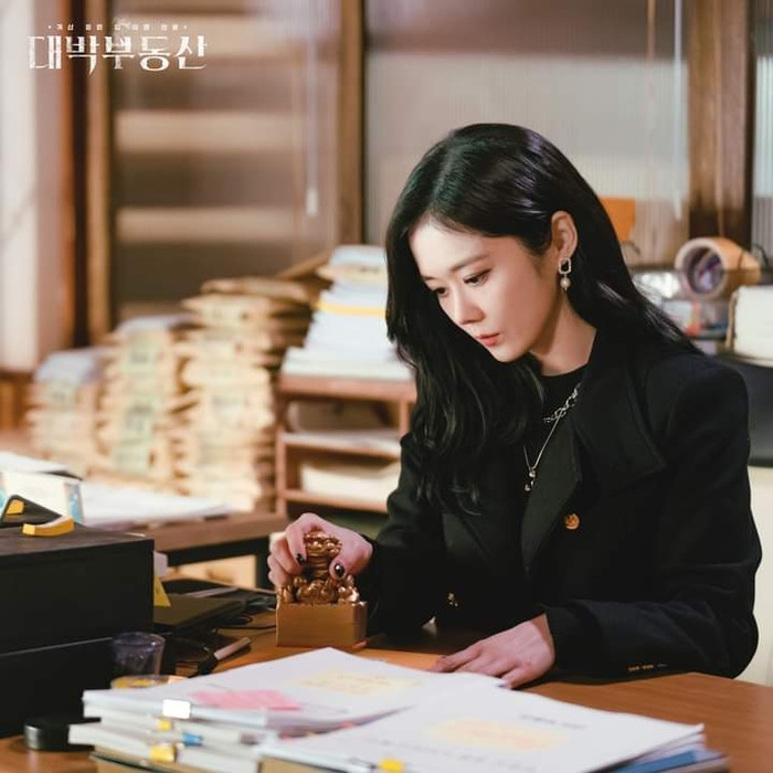 Fan hú hét trước nhan sắc tựa 'ma cà rồng' của Jang Nara trong phim mới Ảnh 6