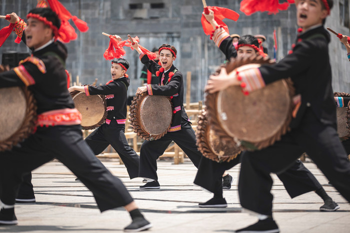 Vạn du khách đổ về Sa Pa nghỉ lễ Giỗ tổ Hùng Vương, nhà ga chờ lên đỉnh Fansipan chật kín người Ảnh 14