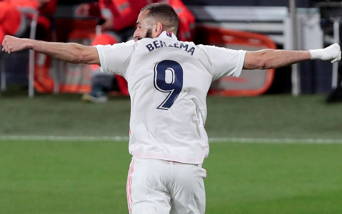 Benzema áp sát Messi trong cuộc đua Vua phá lưới La Liga Ảnh 2