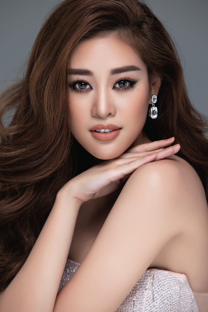 Fan chê Khánh Vân 'né' tiếng Anh trong video Miss Universe: Có nên giống H'Hen Niê sau 2 năm chuẩn bị? Ảnh 5