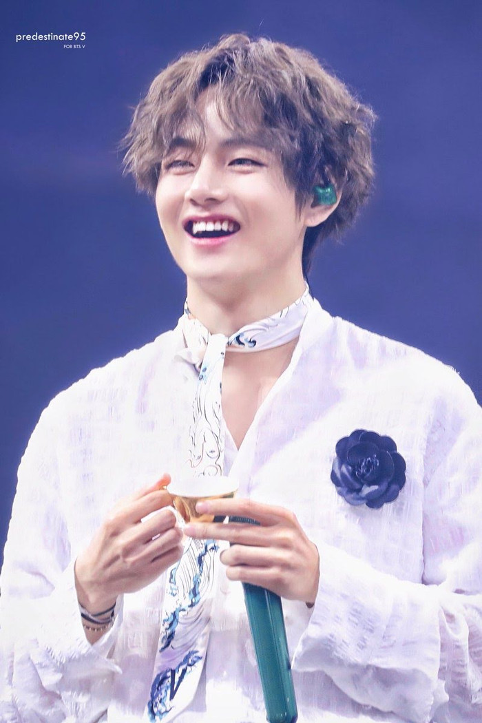 Những lần tấu hài của BTS khiến các fan cười nghiêng ngả Ảnh 5