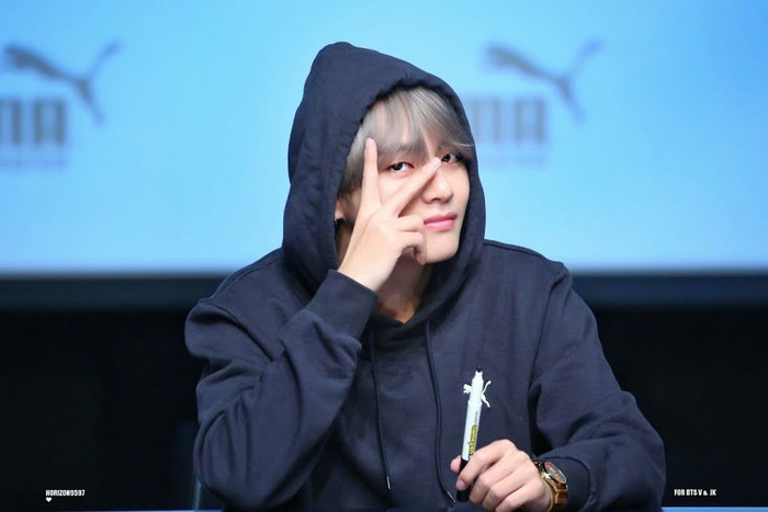 Những lần tấu hài của BTS khiến các fan cười nghiêng ngả Ảnh 3