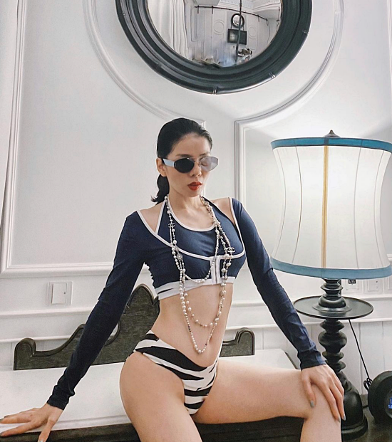 Lên án nạn 'sống ảo', Lệ Quyên lại bị dân mạng soi ra chi tiết 'bóp méo' cả điện thoại Ảnh 5