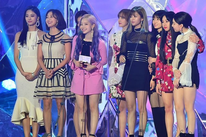 Các thành viên của Twice mỗi người diện một style khiến nhóm không hề có điểm nào liên quan