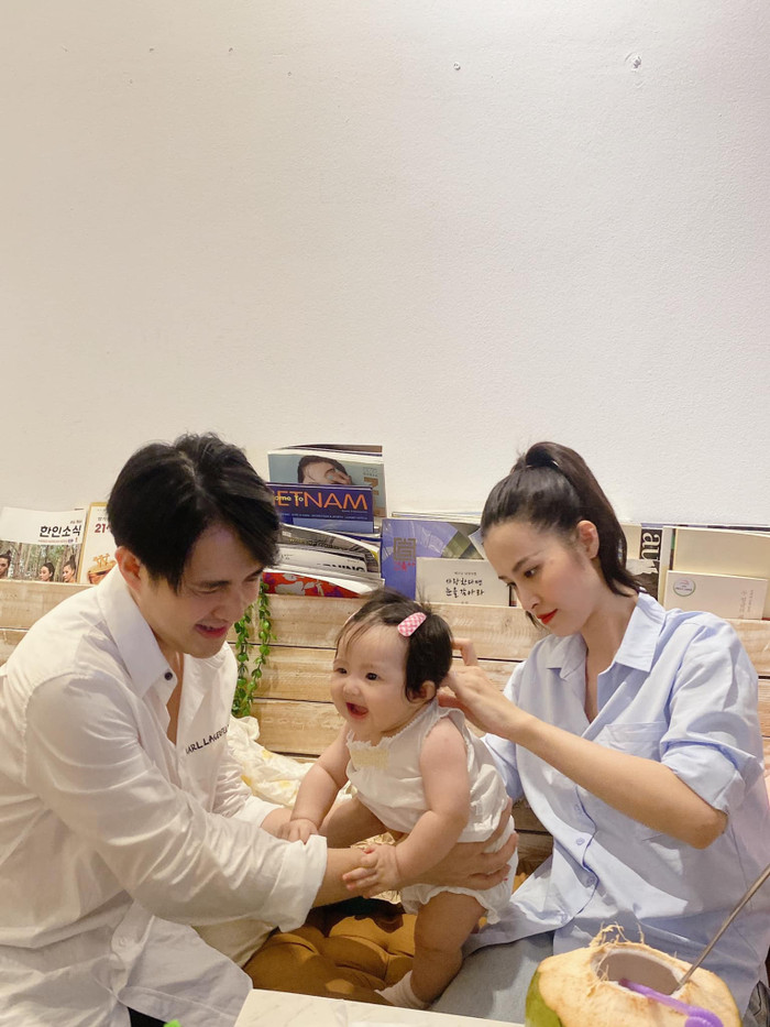 'Công chúa nhỏ' nhà Đông Nhi - Ông Cao Thắng luôn là tâm điểm của mọi sự chú ý.