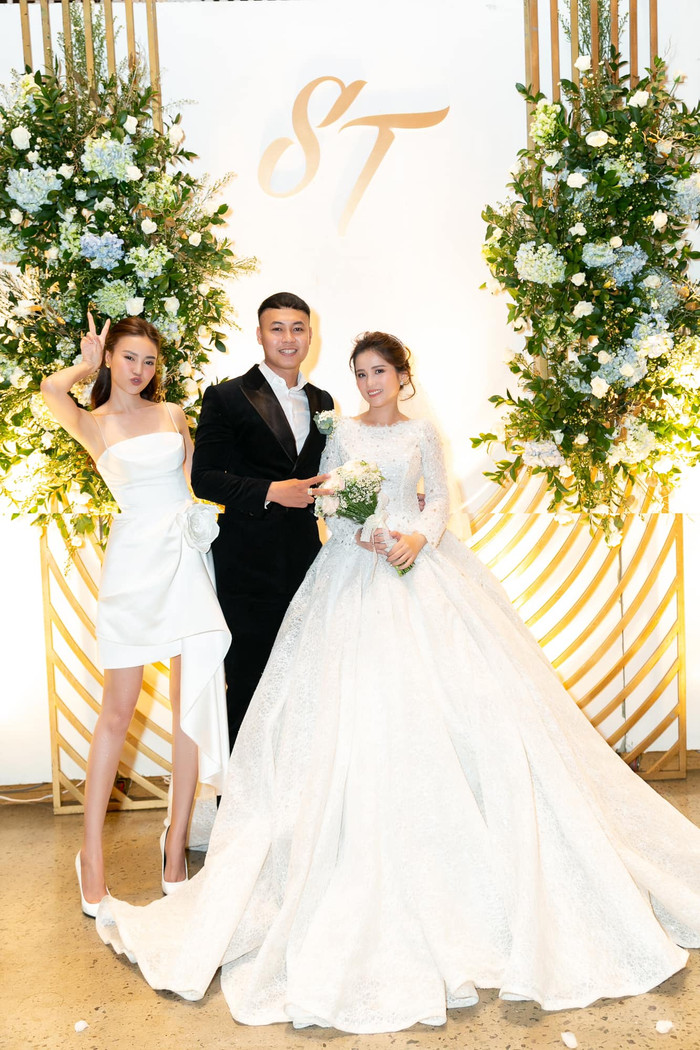 Qua những gì Ninh Dương Lan Ngọc chia sẻ, có thể thấy cô luôn hướng về gia đình và dành sự quan tâm đặc biệt đến em trai và em dâu. 