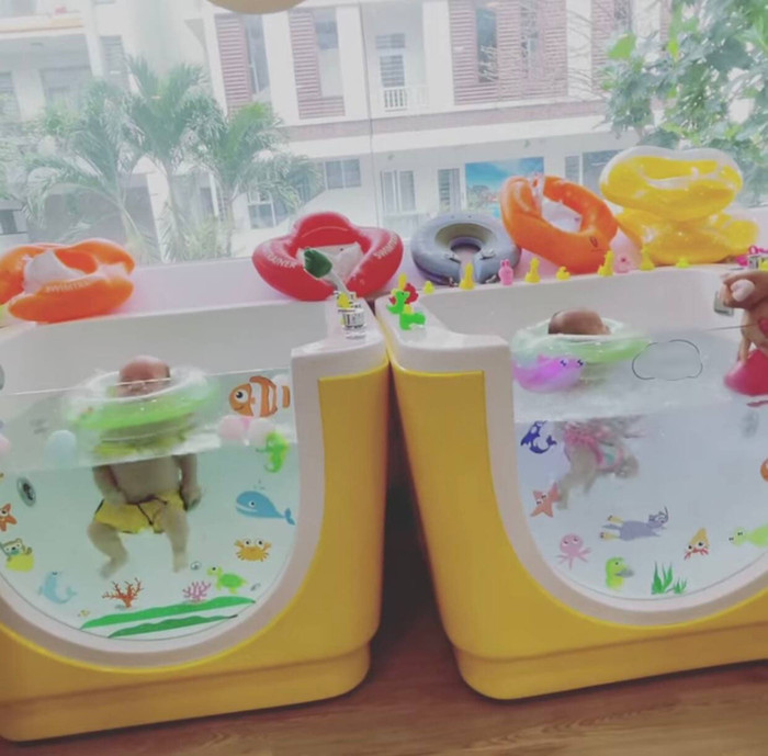 ... Tập bơi từ nhỏ