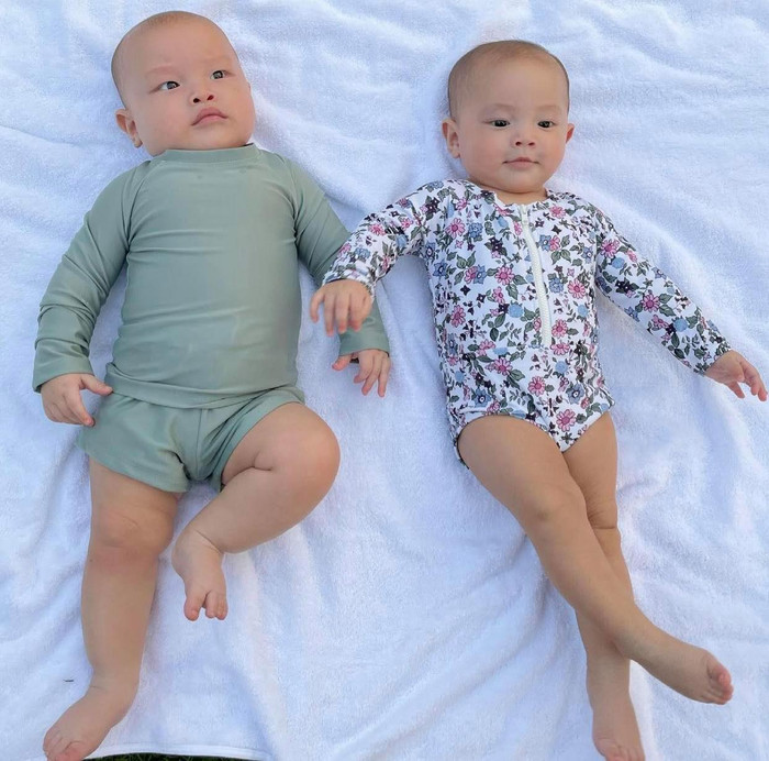 Hà Hồ lên đồ cực 'sang chảnh' cho 2 nhóc tì, nhưng dân mạng lại cười ngất vì dấu tích tè dầm của Leon Ảnh 6