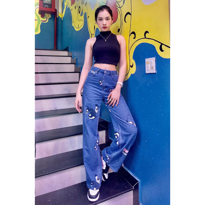 Đường cong chuẩn chỉnh, đẹp rạng ngời... 