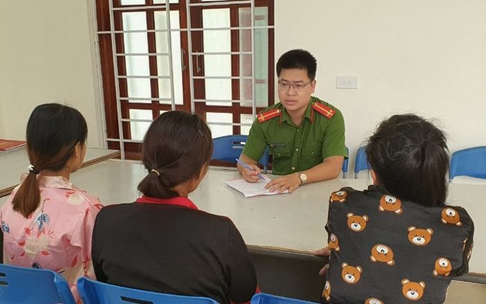 Cuộc sống khó khăn, 3 người phụ nữ sang Trung Quốc bán con Ảnh 2