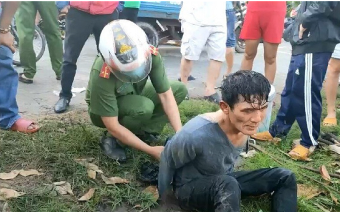 Bắt gọn gã cướp taxi từ Bình Dương rồi chạy về TPHCM để lẩn trốn Ảnh 2