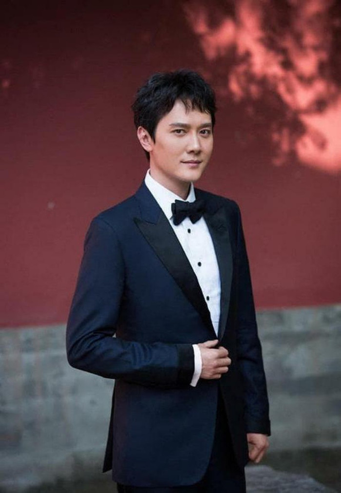 'Giật mình Cbiz': Ngô Diệc Phàm muốn 'ké fame' Triệu Lệ Dĩnh, Cung Tuấn lợi dụng Địch Lệ Nhiệt Ba? Ảnh 9