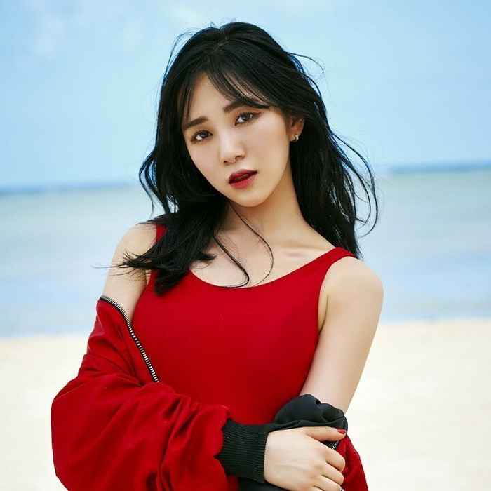 Mina đã điều trị chứng trầm cảm trong một thời gian dài.