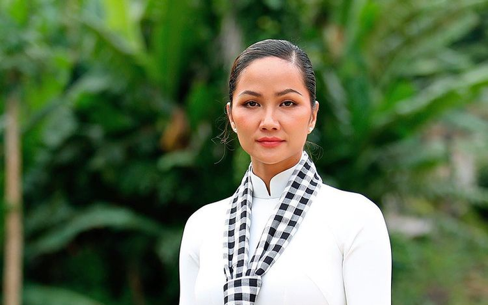 H'Hen Niê lên tiếng sau khi bị tố 'làm màu' vì ăn mặc xuề xòa, đi xe khách từ quê xuống Sài Gòn Ảnh 2