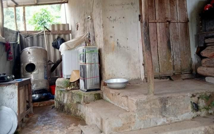 Bị bồn nước đè sập lên người, cô bé 15 tuổi phải nhập viên cấp cứu Ảnh 2