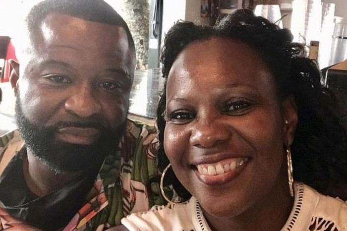 Chân dung cặp đôi vàng trong làng 'trơ trẽn'