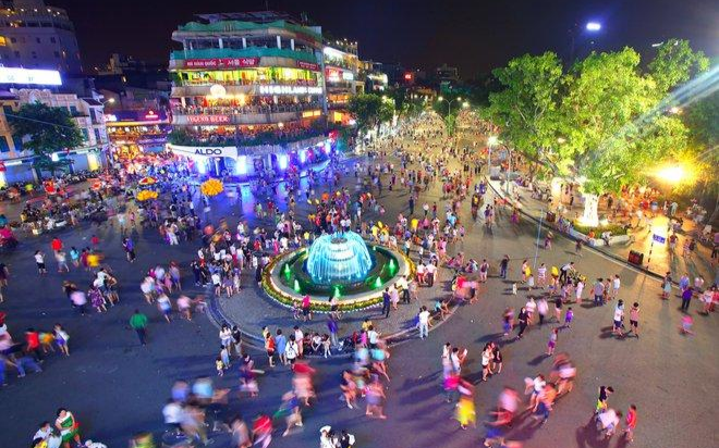 Hà Nội tạm dừng tổ chức lễ hội và tuyến phố đi bộ để phòng, chống dịch COVID-19 Ảnh 2