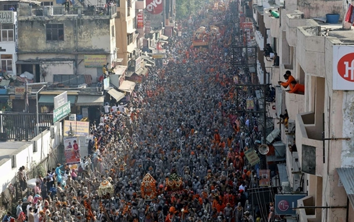 Ấn Độ cho 600.000 người hành hương giữa vực thẳm Covid-19 Ảnh 2