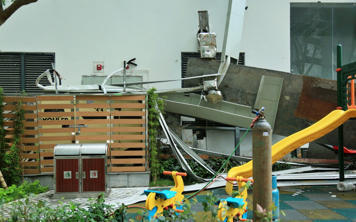 Vụ sập giàn nóng điều hoà tại chung cư ở Hà Nội: 'Tử thần' treo trên đầu trẻ nhỏ Ảnh 2