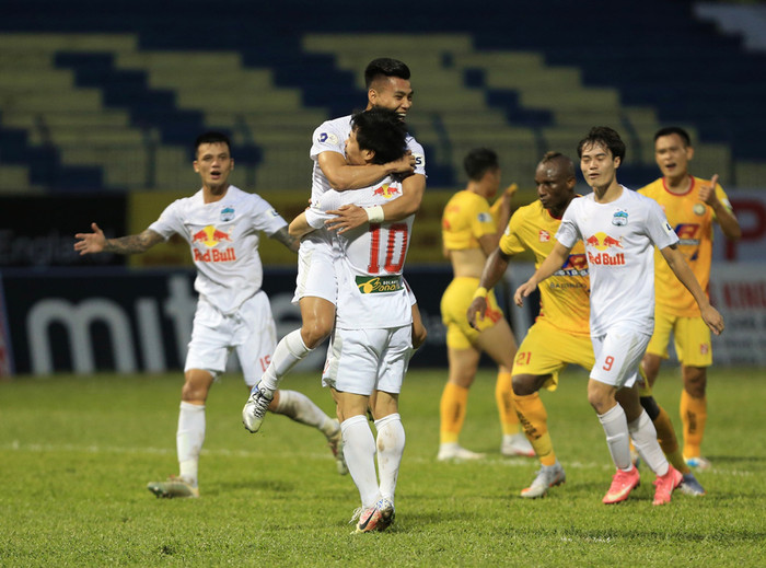 HAGL có cơ hội lớn vô địch lượt đi V.League 2021. Ảnh: VPF