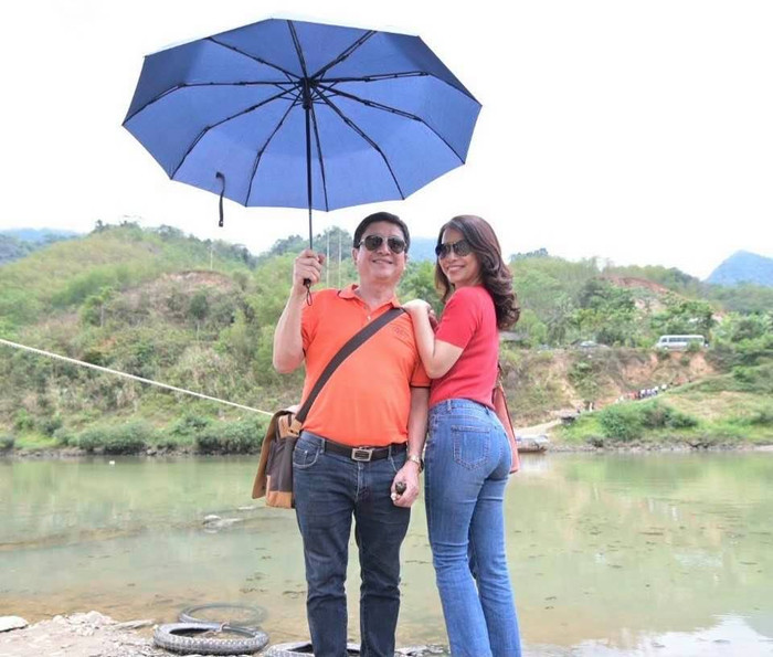 Được biết nam nghệ sĩ quen biết và làm việc với Ý Lan từ cuối năm 2018. Đến cuối năm 2019, cả hai mới chính thức nói lời yêu với nhau.