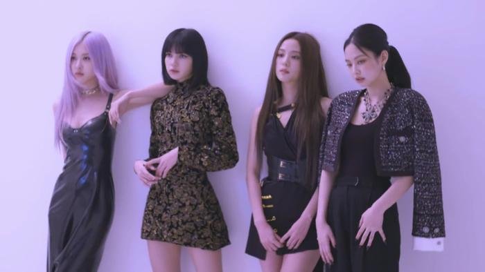 Với The Album, BLACKPINK là nhóm nhạc nữ đầu tiên trong lịch sử đạt được thành tích này. Ảnh 4