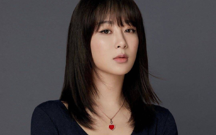 Dương Tử trờ thành đại sứ thương hiệu trang sức cao cấp dấy lên nhiều nguồn ý kiến trái chiều Ảnh 2