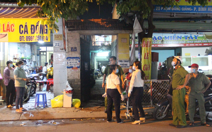 TP.HCM phong tỏa một con hẻm vì liên quan ca mắc COVID-19 Ảnh 2