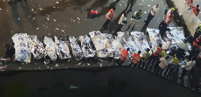 Xác chết được xếp hàng dài, hình ảnh gây ám ảnh với nhiều người.