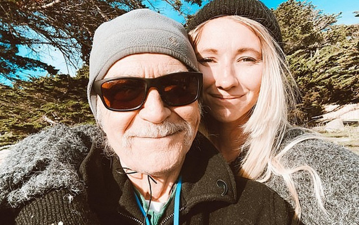 Chuyện tình 'ông cháu' chênh nhau 48 tuổi: 'Tôi khóc không phải vì lời đàm tiếu mà sợ mất anh ấy' Ảnh 2