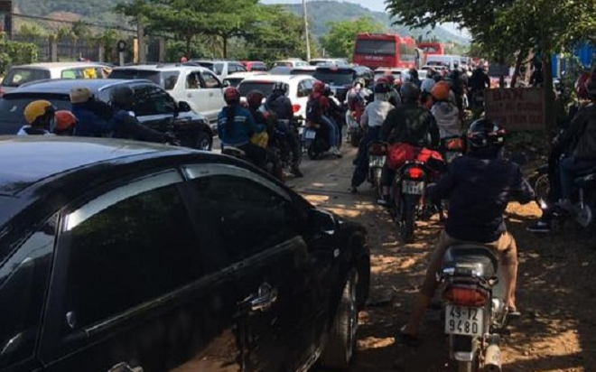 Đường về miền Tây ùn tắc nghiêm trọng: 'Hơn 24h giờ vật vã tôi mới về được tới nhà' Ảnh 2