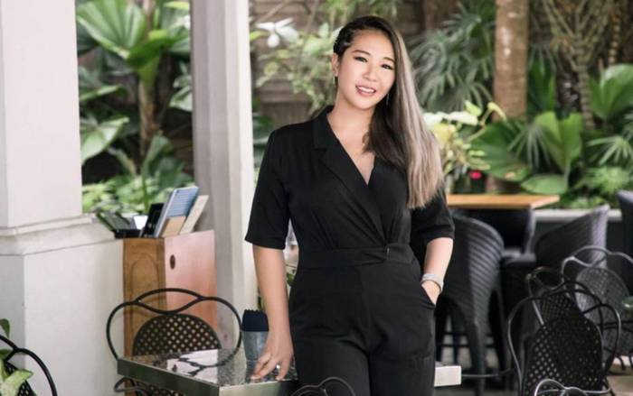 Nữ ca sĩ xinh đẹp đổi nghề thành kỹ sư phần mềm vì đại dịch Covid-19 Ảnh 2