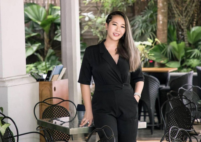 Lee từ bỏ sự nghiệp âm nhạc mà cô đã theo đuổi suốt 5 năm qua để trở thành một kỹ sư phần mềm.