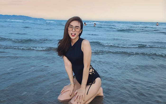 Gái hai con Bảo Ngọc - vợ cũ Hoài Lâm vẫn có body thon thả như thời son rỗi Ảnh 2