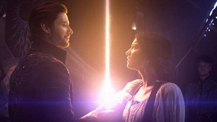 Review 'Shadow and Bone': Cú hồi sinh của dòng phim chuyển thể dành cho tuổi teen Ảnh 6