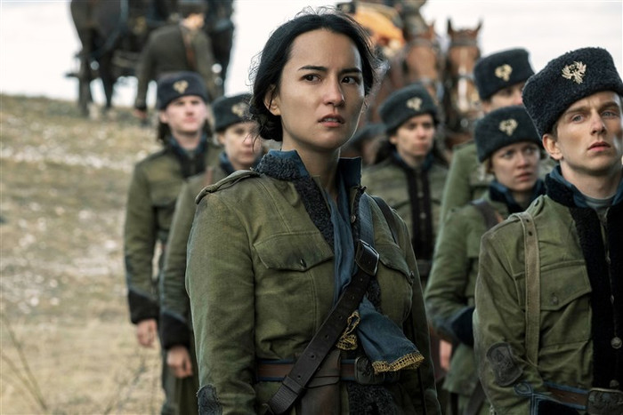 Review 'Shadow and Bone': Cú hồi sinh của dòng phim chuyển thể dành cho tuổi teen Ảnh 4