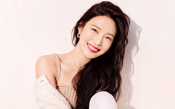 Kem chống nắng có màu - Giải pháp cho nàng 'lười' trang điểm Ảnh 2