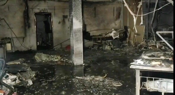 Hình ảnh vụ cháy ở bệnh viện Phúc lợi Patel của thành phố Bharuch