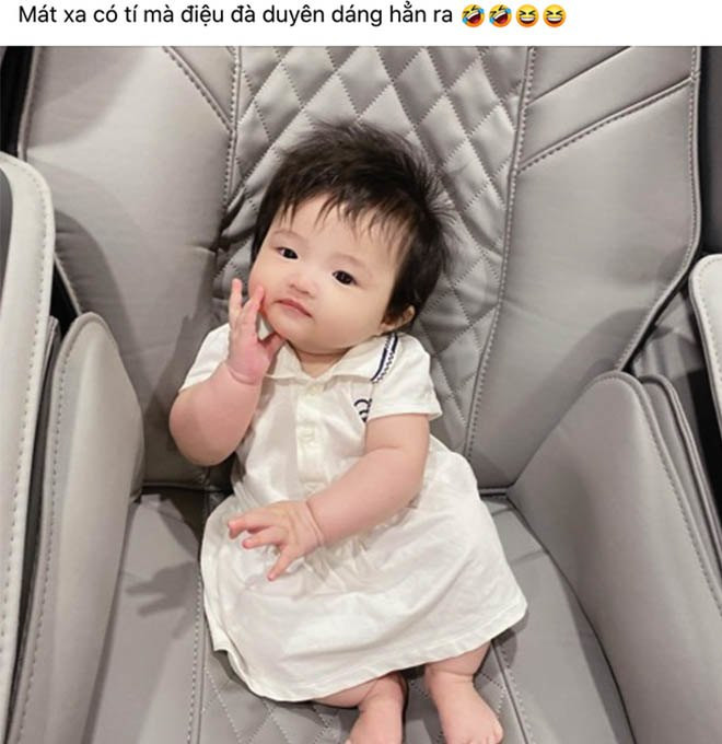 Cô cũng thường xuyên chia sẻ hình ảnh 'ái nữ' lên trang cá nhân.