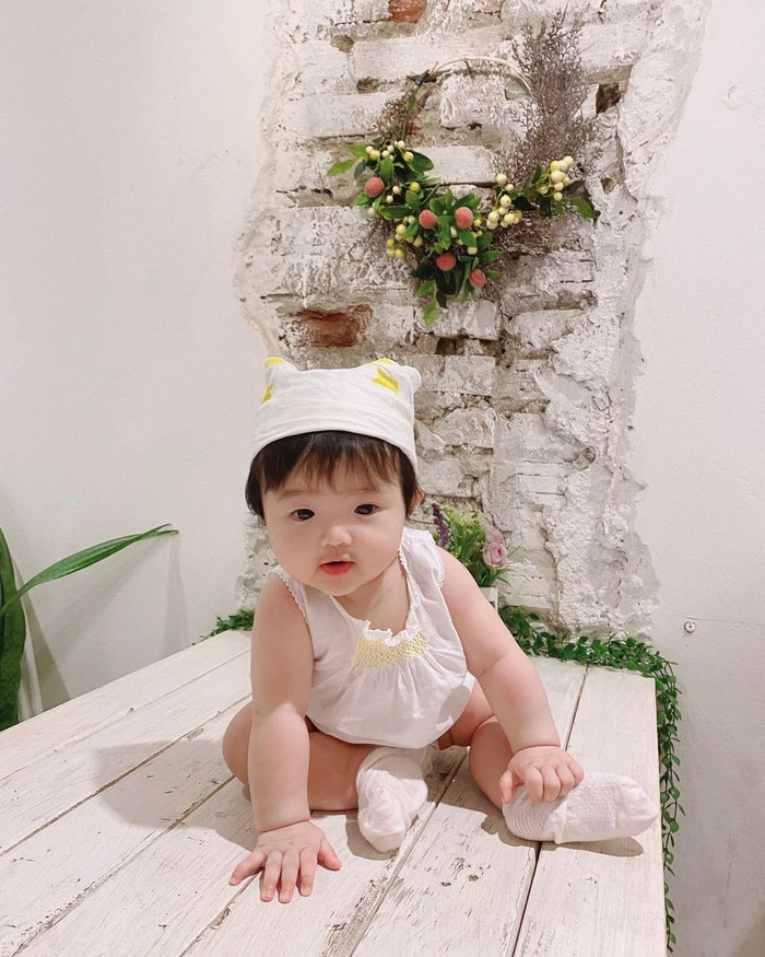 Đông Nhi tiết lộ con gái Winnie là 'Công chúa Hà Lan' nghiện uống sữa nên sở hữu đôi má bánh bao đáng yêu Ảnh 4