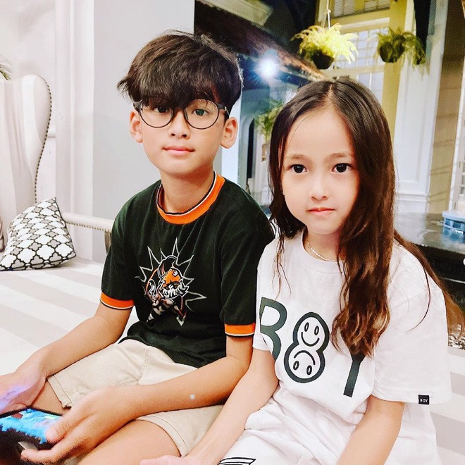 Quý tử nhà Đức Huy và bé Vivian - con gái hoa hậu Hà Kiều Anh