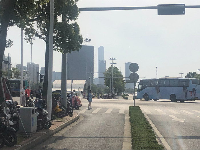 Sức hút khủng của 'Sơn hà lệnh': Cả 'rừng' fan đợi chờ, xếp hàng đếm ngược giờ diễn ra concert Ảnh 14