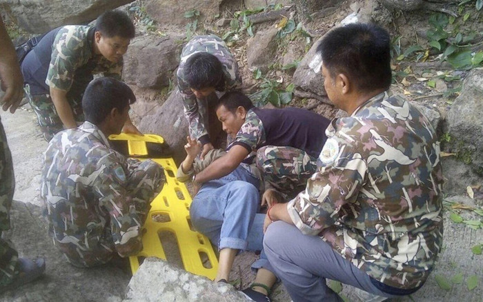 Chồng đẩy vợ đang mang thai xuống vực, nói một câu lạnh lùng đến rợn người Ảnh 2