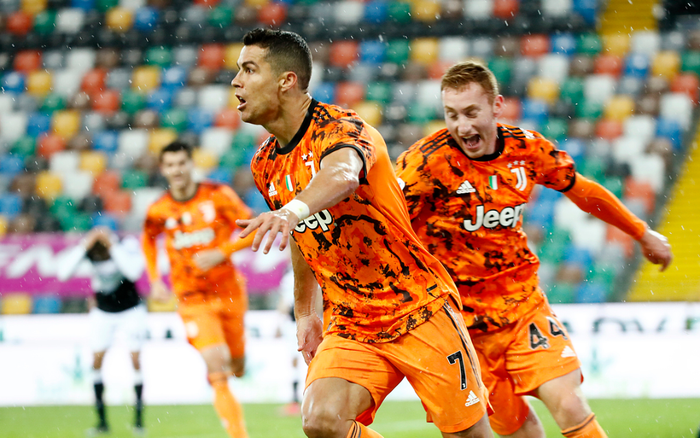 Ronaldo chỉ cần một bàn thắng nữa để chạm cột mốc vĩ đại nhất thế giới Ảnh 2